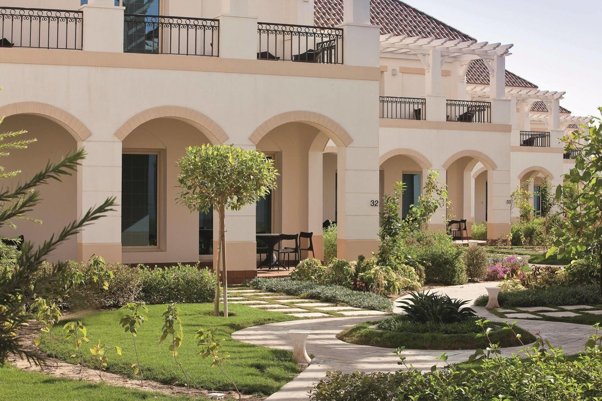 Moevenpick Resort