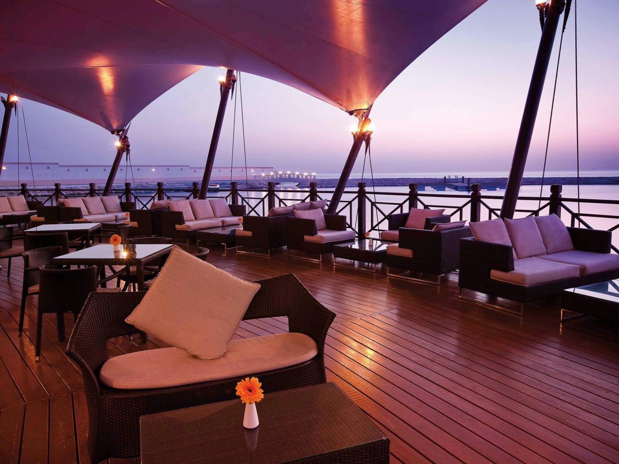 شاطئ موفنبيك 5*